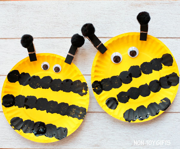 Paper plate bee craft for kids
