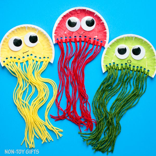 Paper plate jellyfish craft for kids. Summer craft. Ocean / sea ...