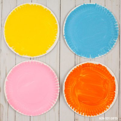 Paper Plate Valentine Heart Craft with FREE Printable - Non-Toy Gifts