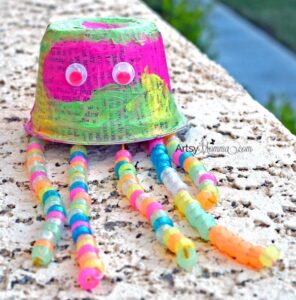 28 Jellyfish Crafts Kids - Summer Ocean / Under The Sea Craft Ideas