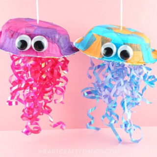 28 Jellyfish Crafts Kids - Summer Ocean / Under The Sea Craft Ideas