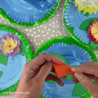 Paper Plate Pond Craft for Kids (with FREE Printable) - Non-Toy Gifts