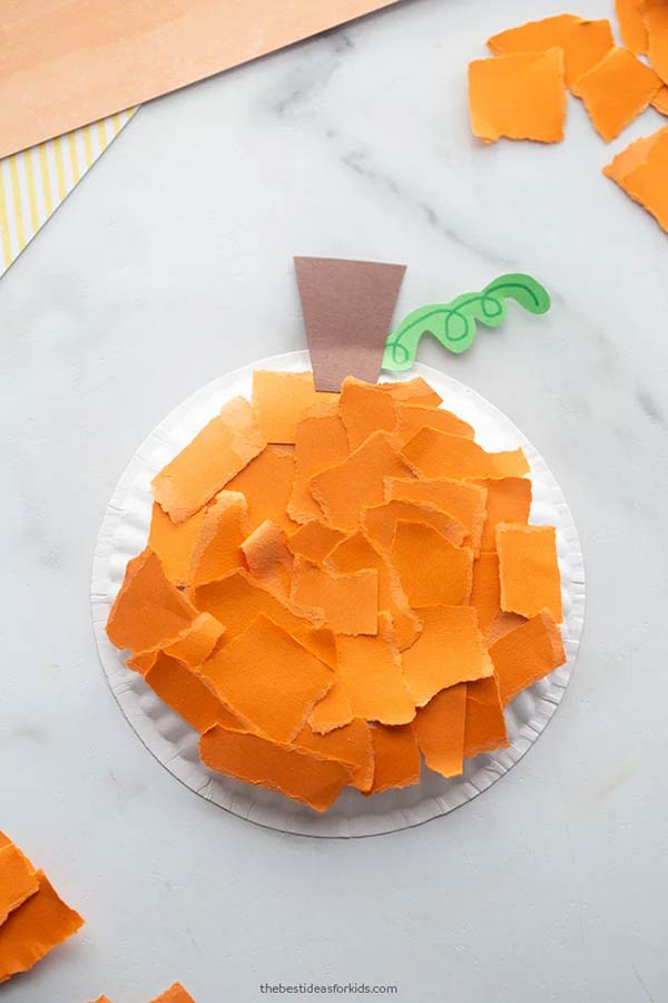 15 Paper Plate Halloween Crafts For Kids - Non-Toy Gifts